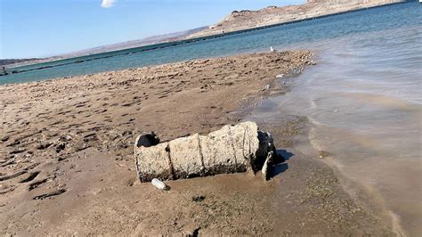 Las Vegas police release images in attempt to ID body found in barrel in Lake Mead